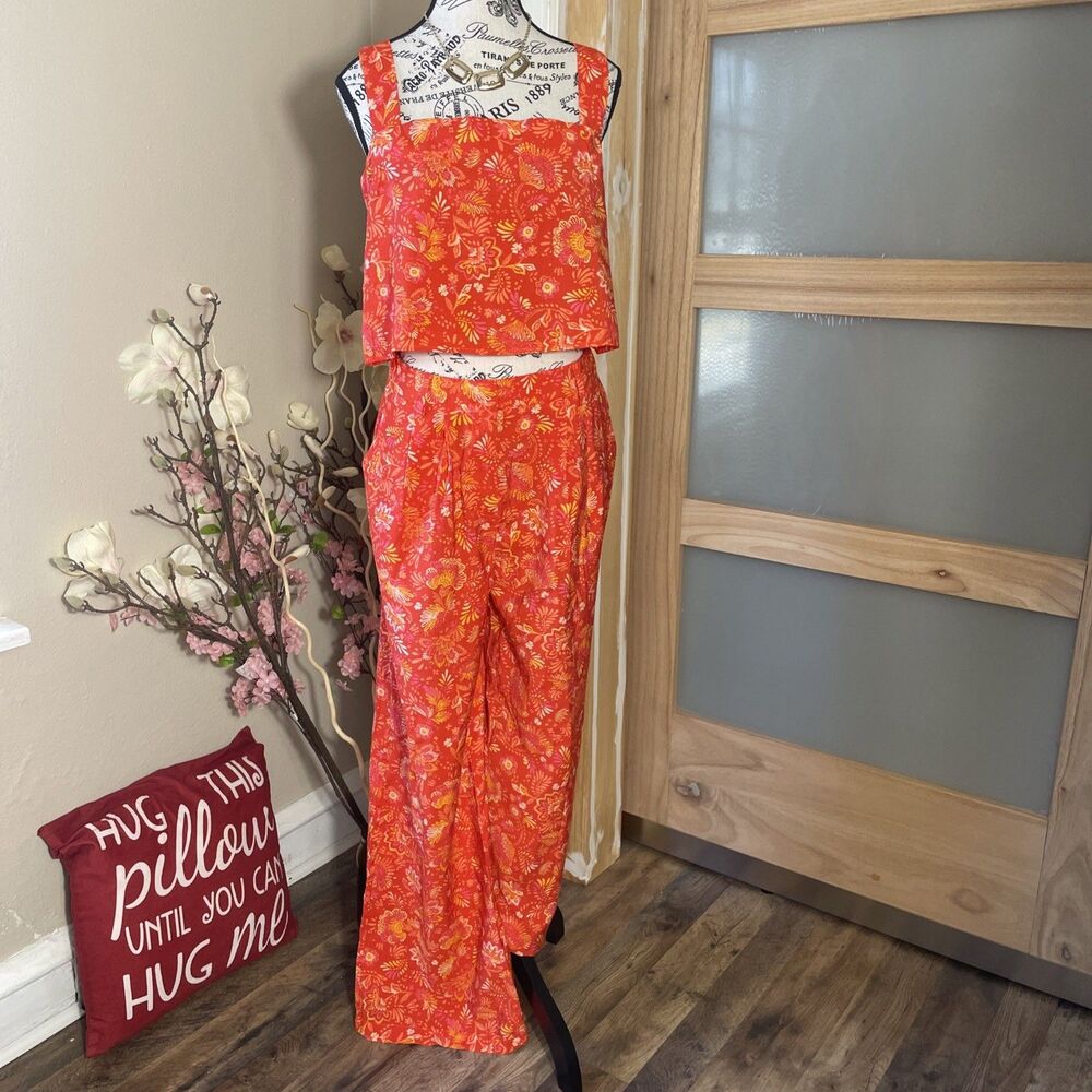 Day + Moon Wide Leg High Rise Pants and Cropped Tank Top 2-Piece Set Medium